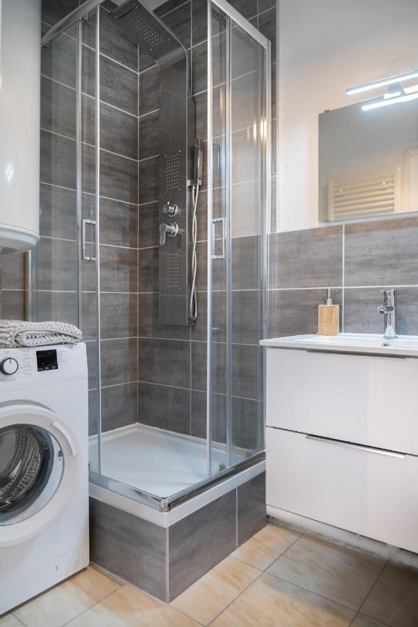 Le Petit Bouchon De Troyes Classe 3 Etoiles Bagian luar foto